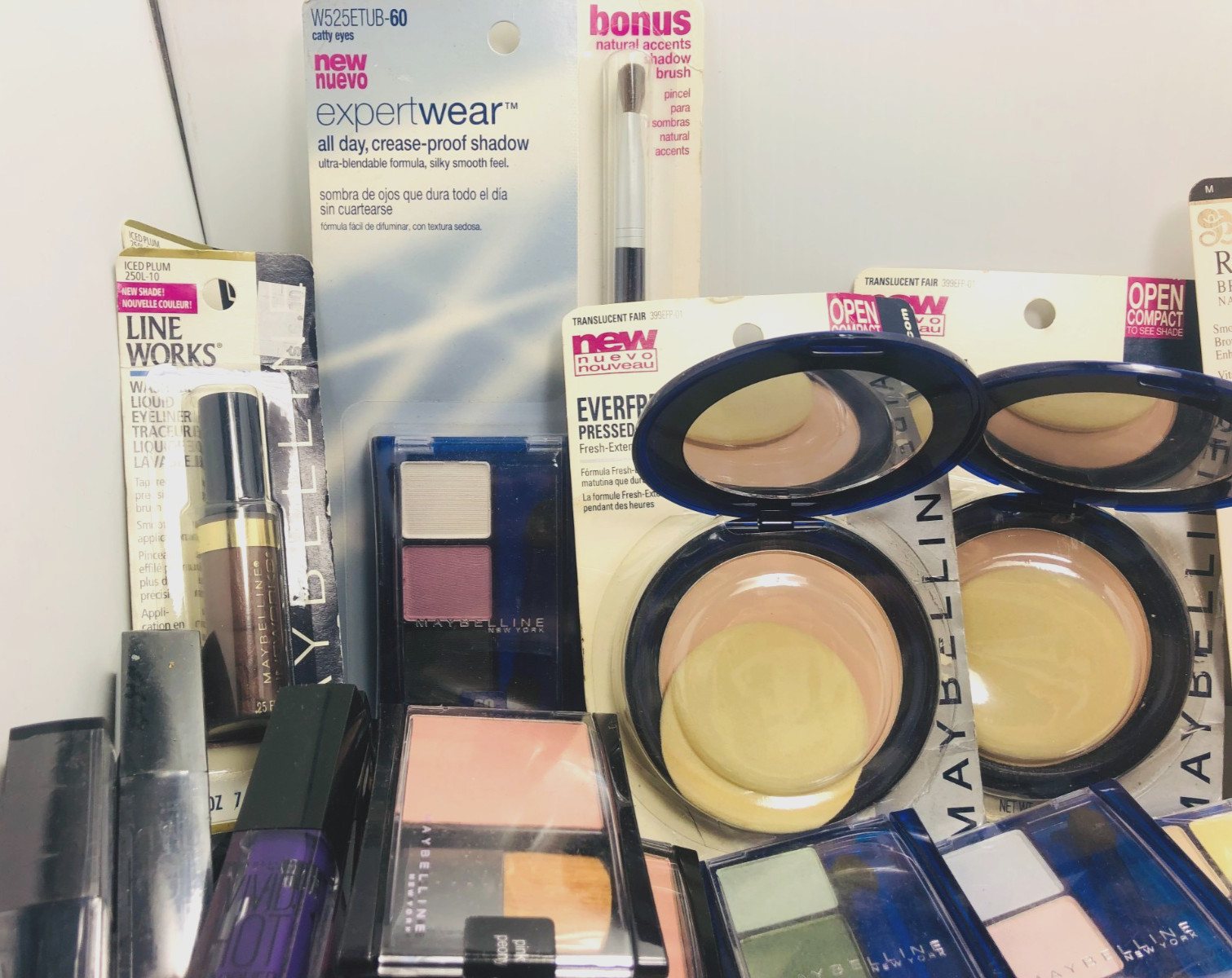 New HUGE 100 PC MAYBELLINE Makeup Lot **RARE HARD-TO-FIND ITEMS **GREAT DEAL!