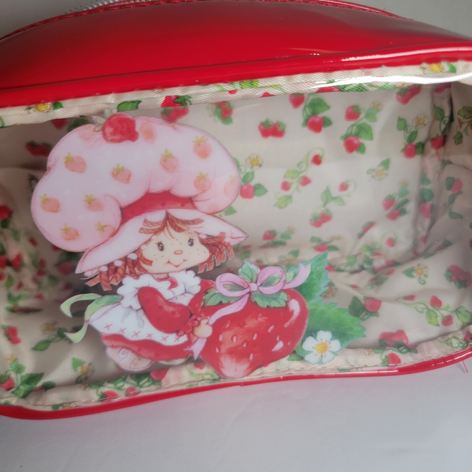 Strawberry Shortcake Large Makeup Cosmetic Bag & 4 Eye Brushes & 2 Applicators