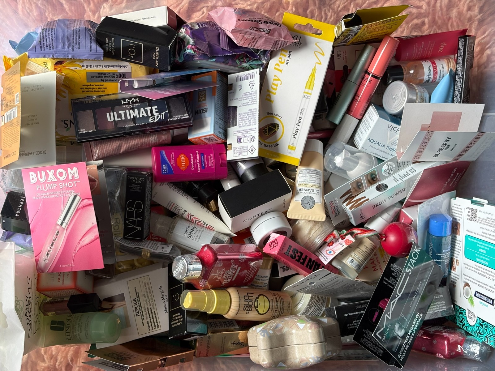 Mixed Beauty Bundle 20 Piece Mystery Lot Full Size Perfume Hair Makeup Skincare