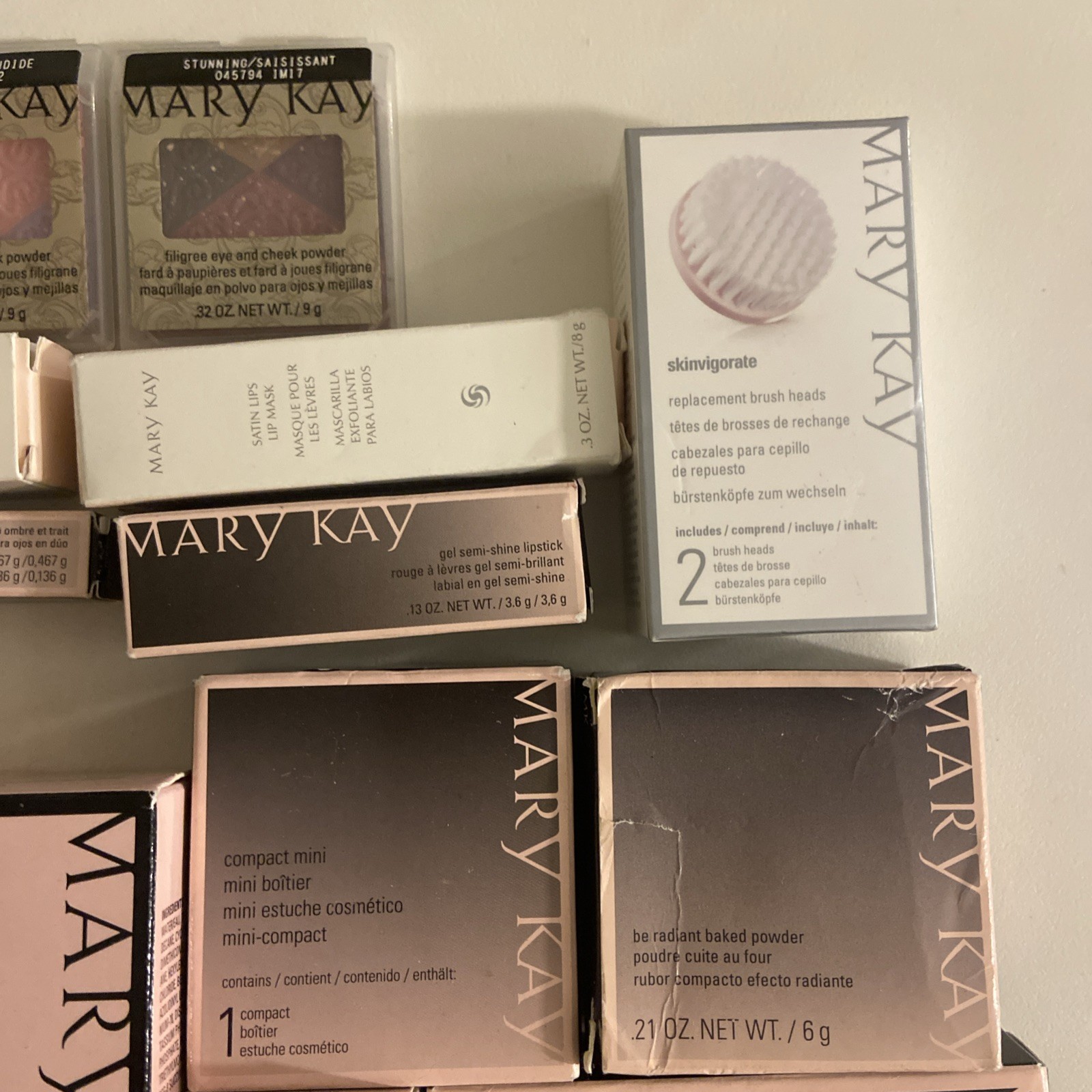 Mary Kay Lot Of 15 piece Makeup Please Look Carefully For The Pictures
