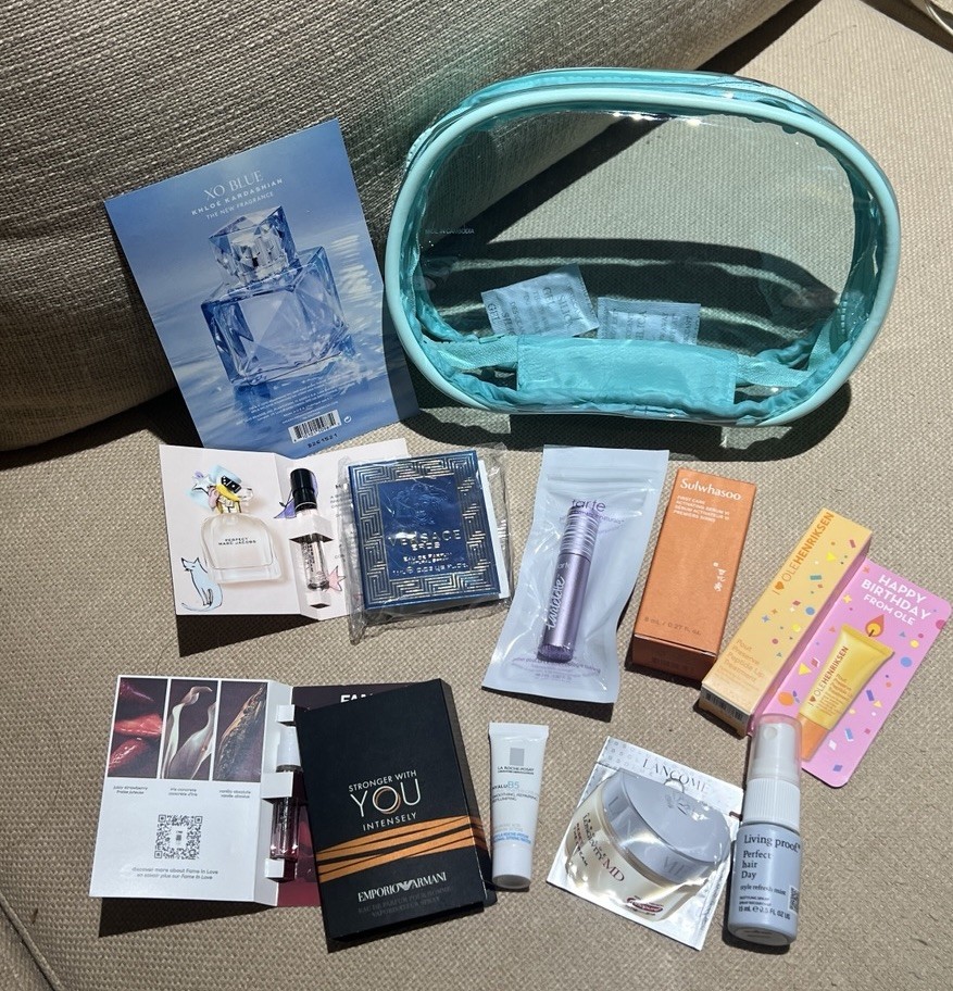 12 Pieces Ulta Beauty Deluxe Samples with Green Makeup bag