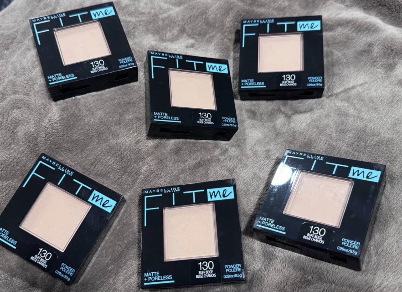 Maybelline Fit Me 130, Perfector Glow, NYX Jelly, Beauty Creations Lip Pencil