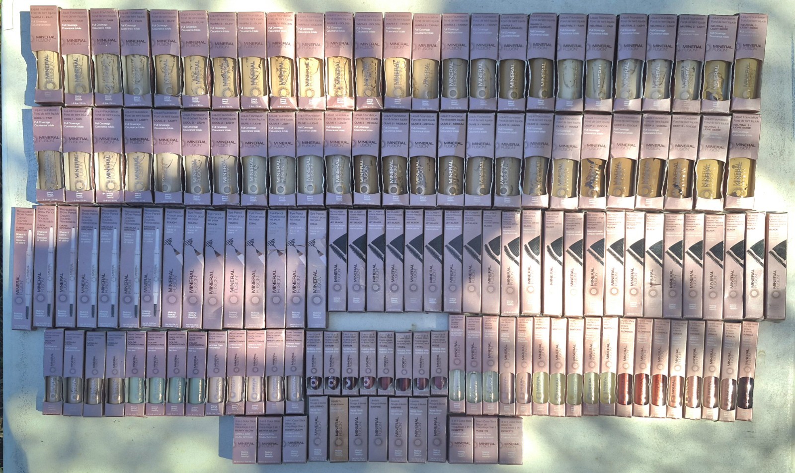 100 Pc Mineral Fusion Lot Foundation Mascara Lipstick Gloss Stain Blush Conceale