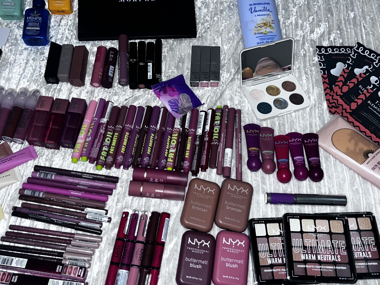 11-15 pc Beauty, Fashion/Self-Care Mystery Box/TrendySurprisebox:MIX LOT/BEAUTY