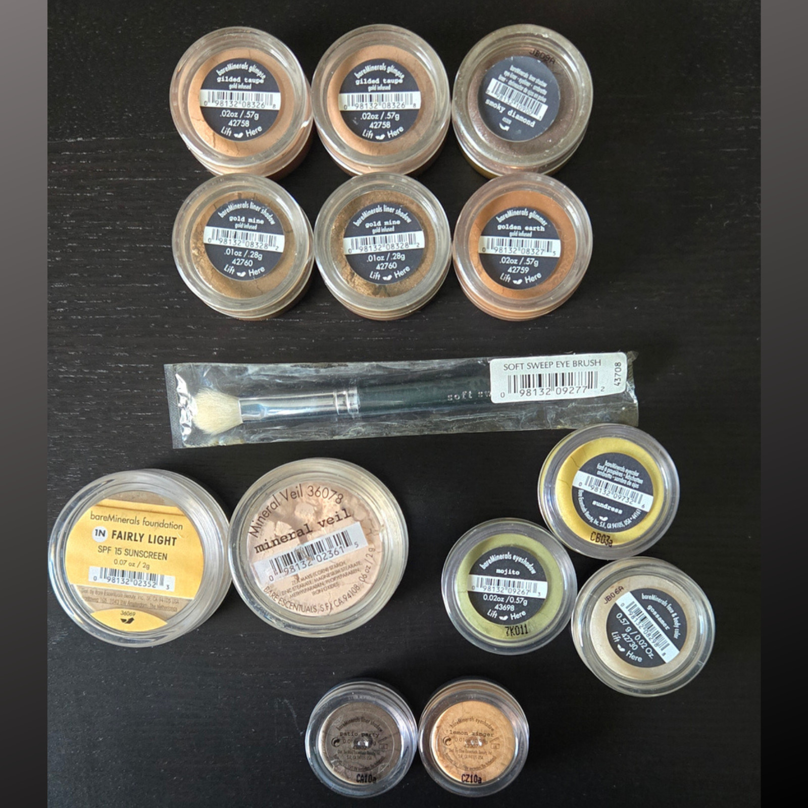 BareMinerals i.d. Makeup Lot Mineral Veil Foundation Eyeshadow Bundle + Brush