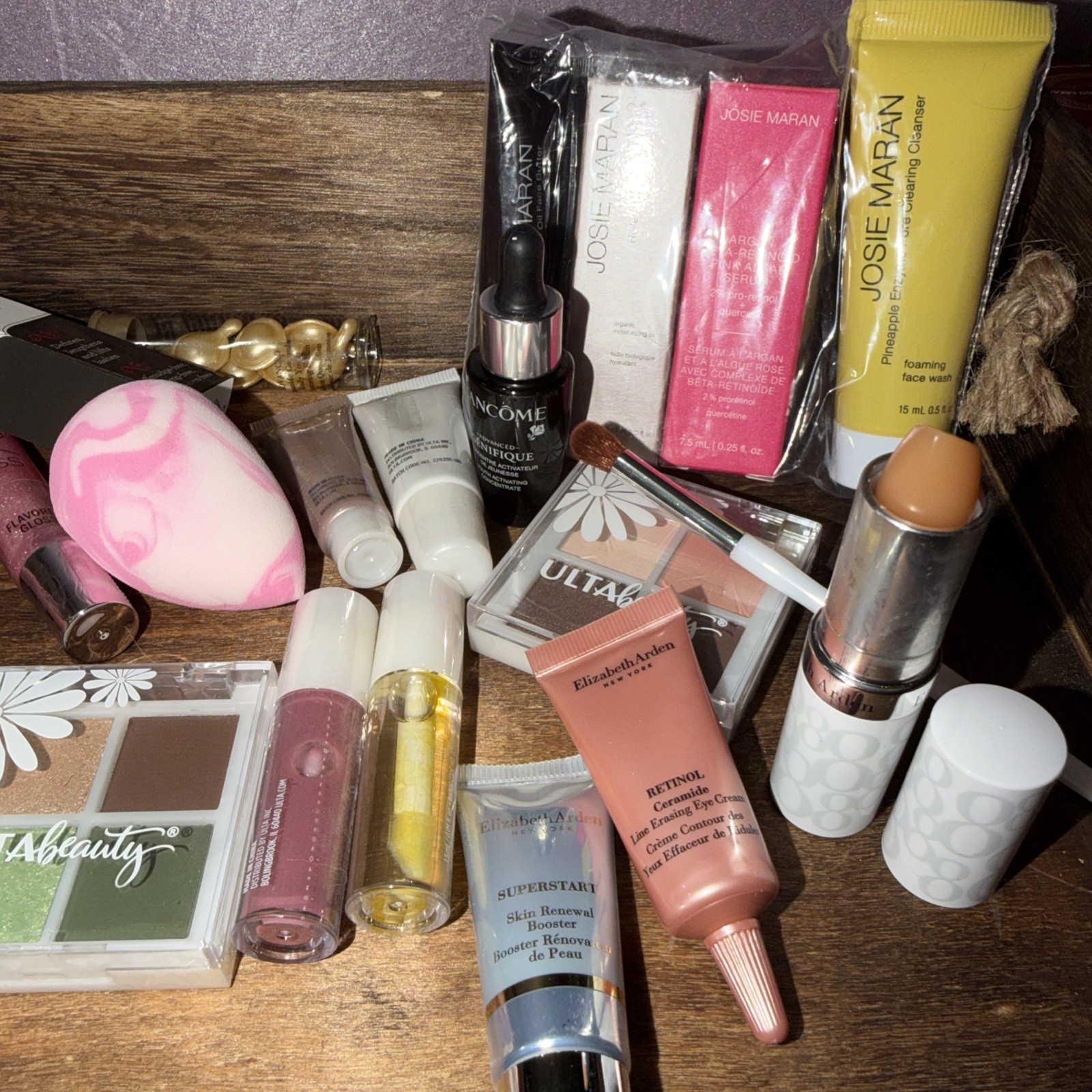 Lot 20 Deluxe / Travel Size Hair,Skin Care, Makeup Beauty Product Samples Bag HH