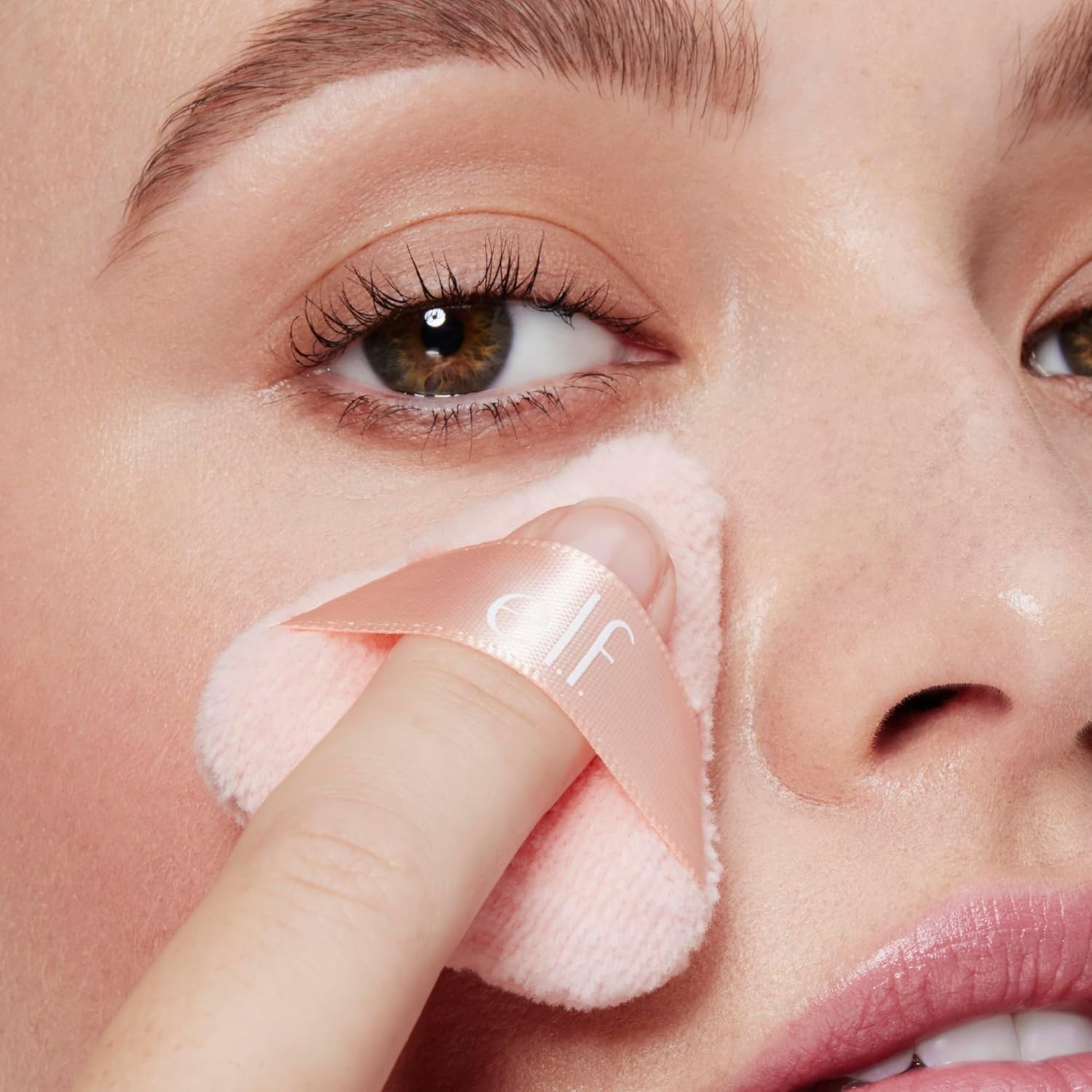 Reusable Makeup Powder Puffs – Halo Glow Pinkie Puffs for Gentle Application