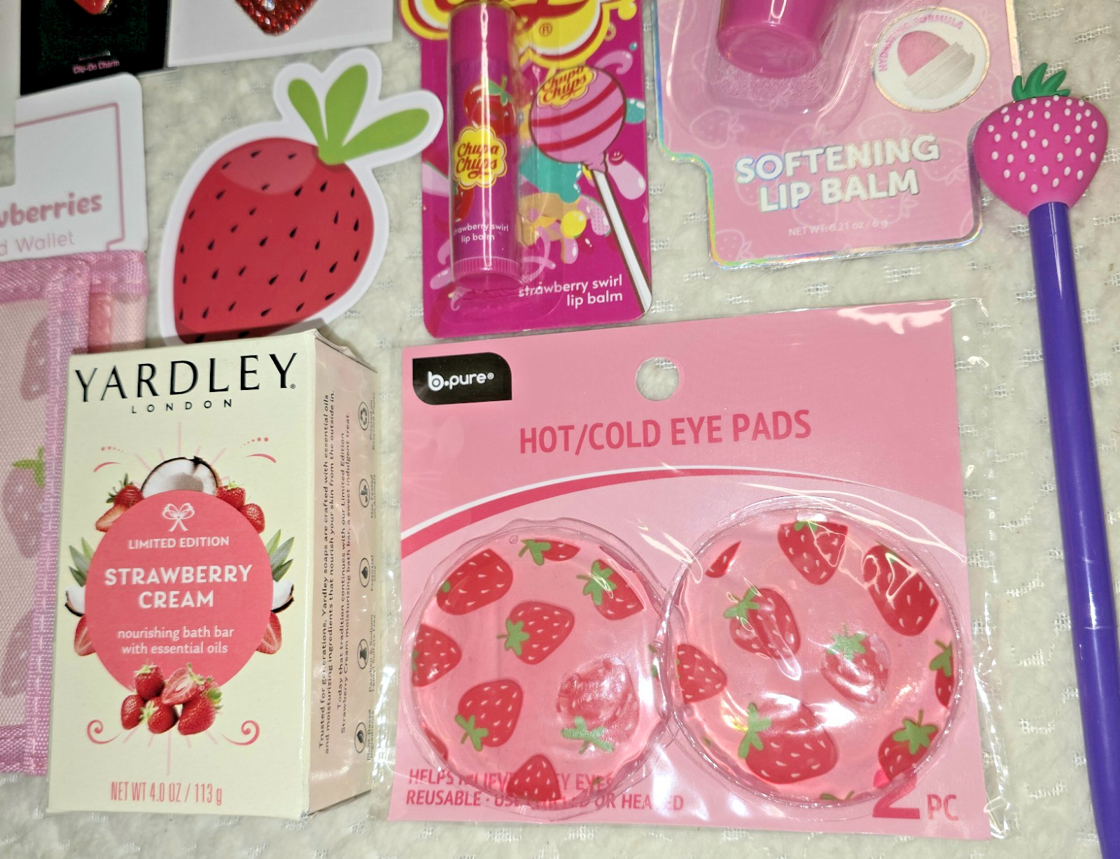 Strawberry Lovers 🍓 HUGE NEW GIFT LOT 30 Pcs Lip Gloss Balm Setting Powder