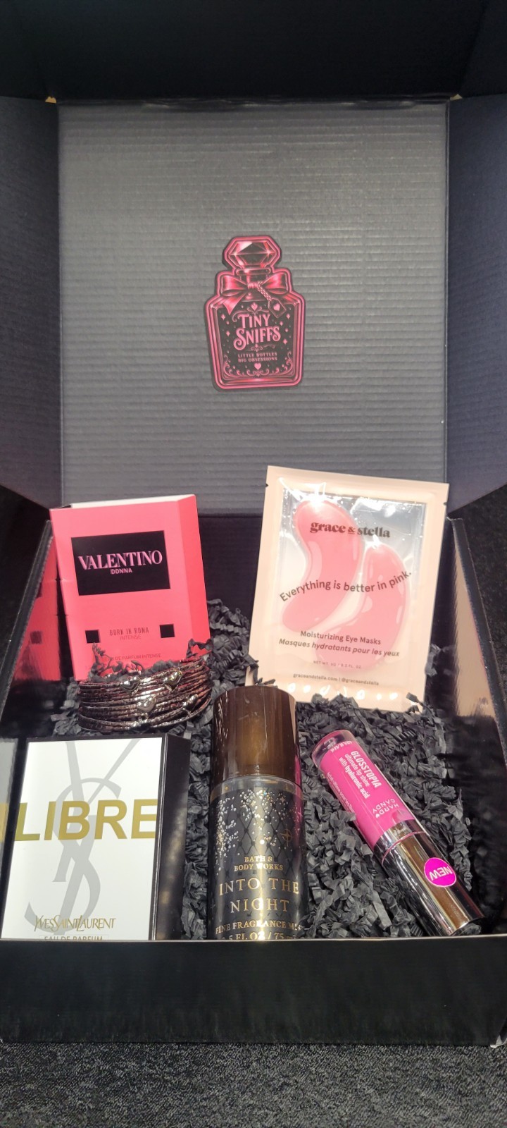 Beauty Lot: Valentino Donna Born In Roma, YSL Libre, BBW Into The Night