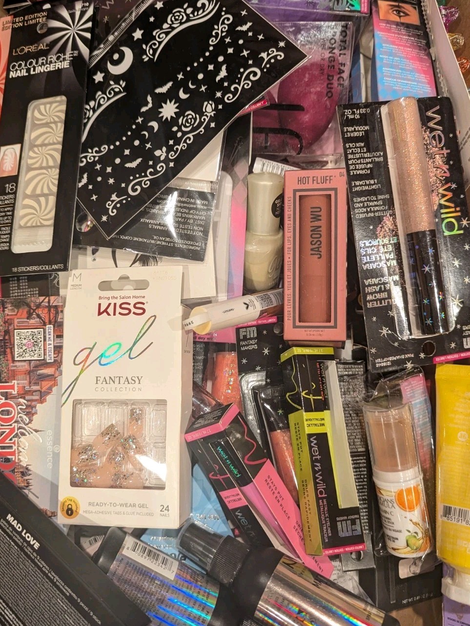Lot Of 100 Pcs Premium Unused Cosmetics All Open Box/ Damaged Box