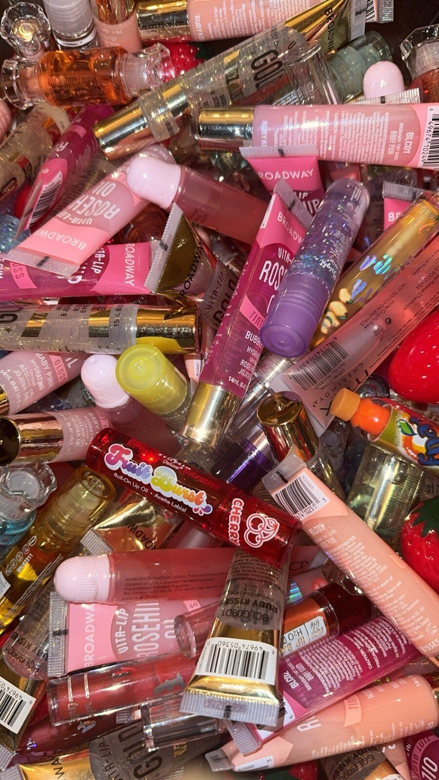 Mystery Lip Gloss Scoop, Mix Of 25 New Lipglosses w/Makeup Bag, Lip Care