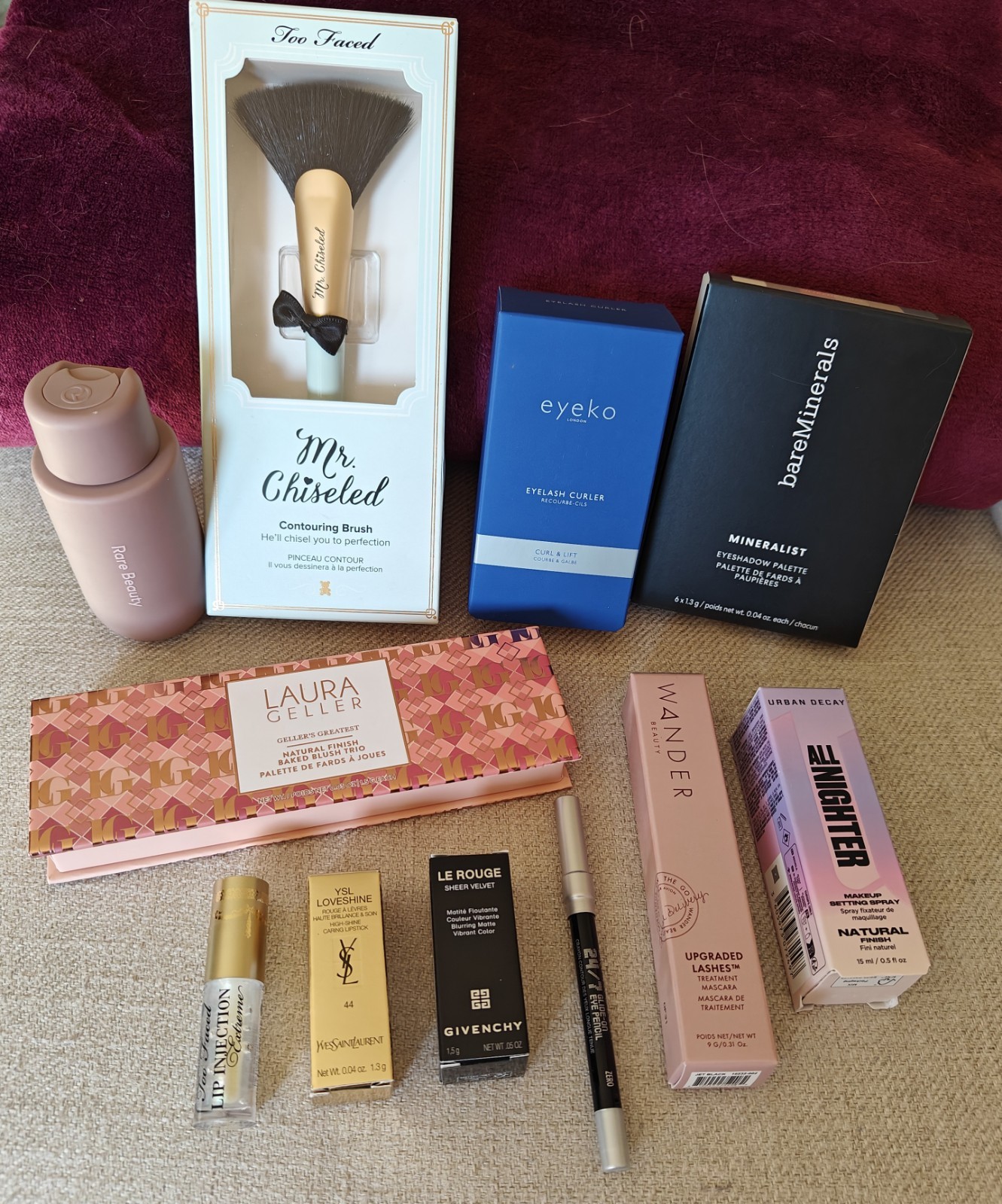 Beauty Bundle Feat: Two-faced, Wander, Urban Decay, Ysl, Givenchy, BareMinerals+