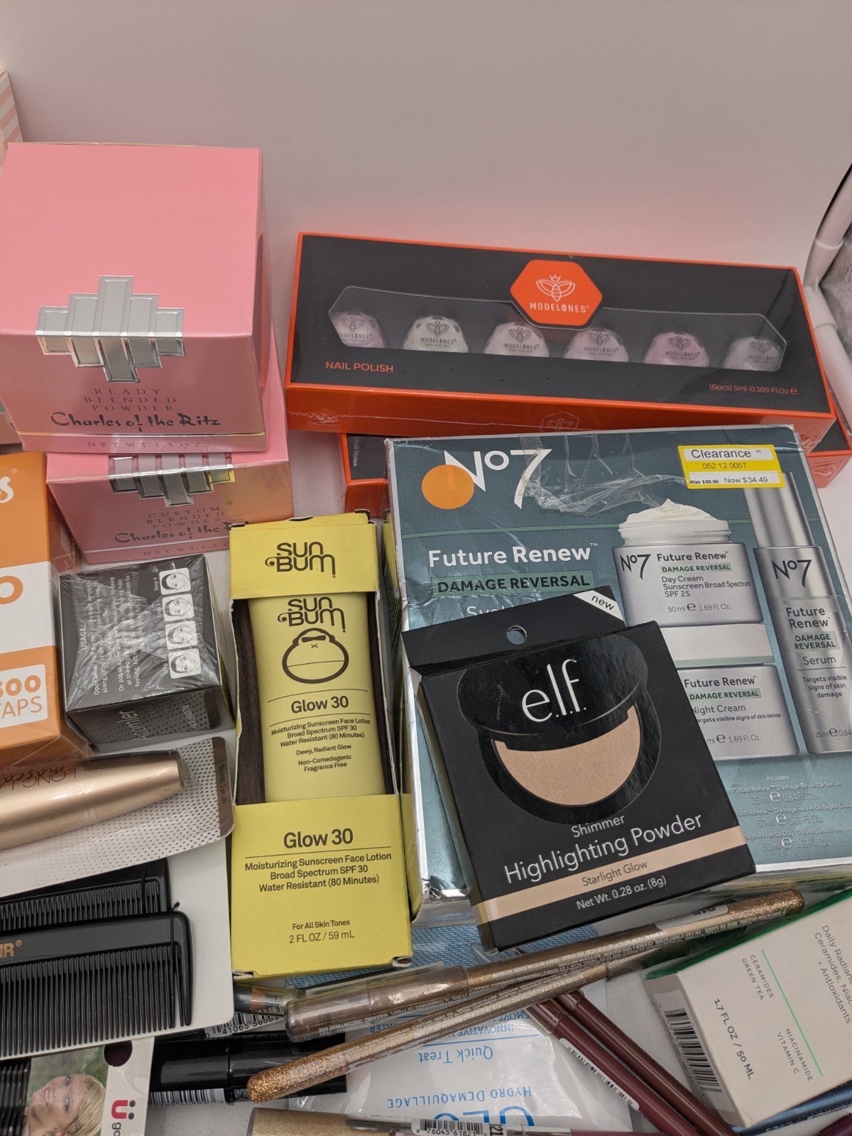 Makeup, Hair and Beauty Set of 130 items. You receive everything in photos! 4