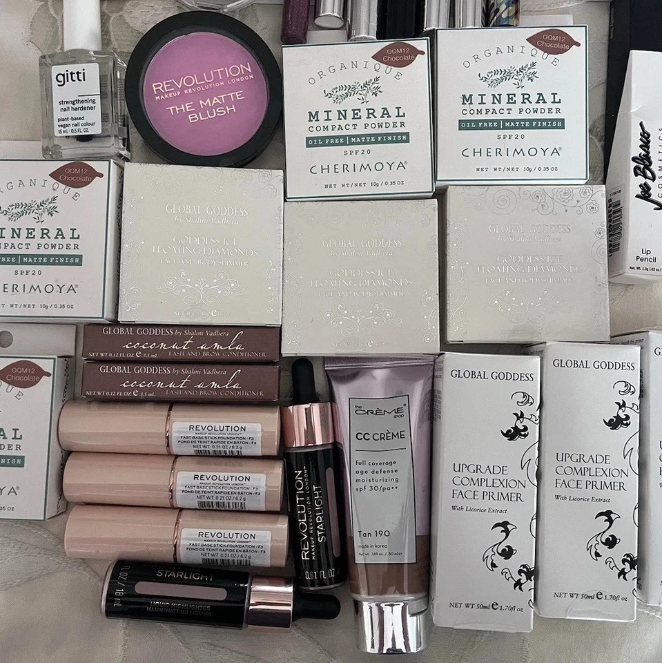 50 Pc Mixed Makeup Lot Full‑Size Eyeshadow Palettes Hair Skin Makeup Lip Blush