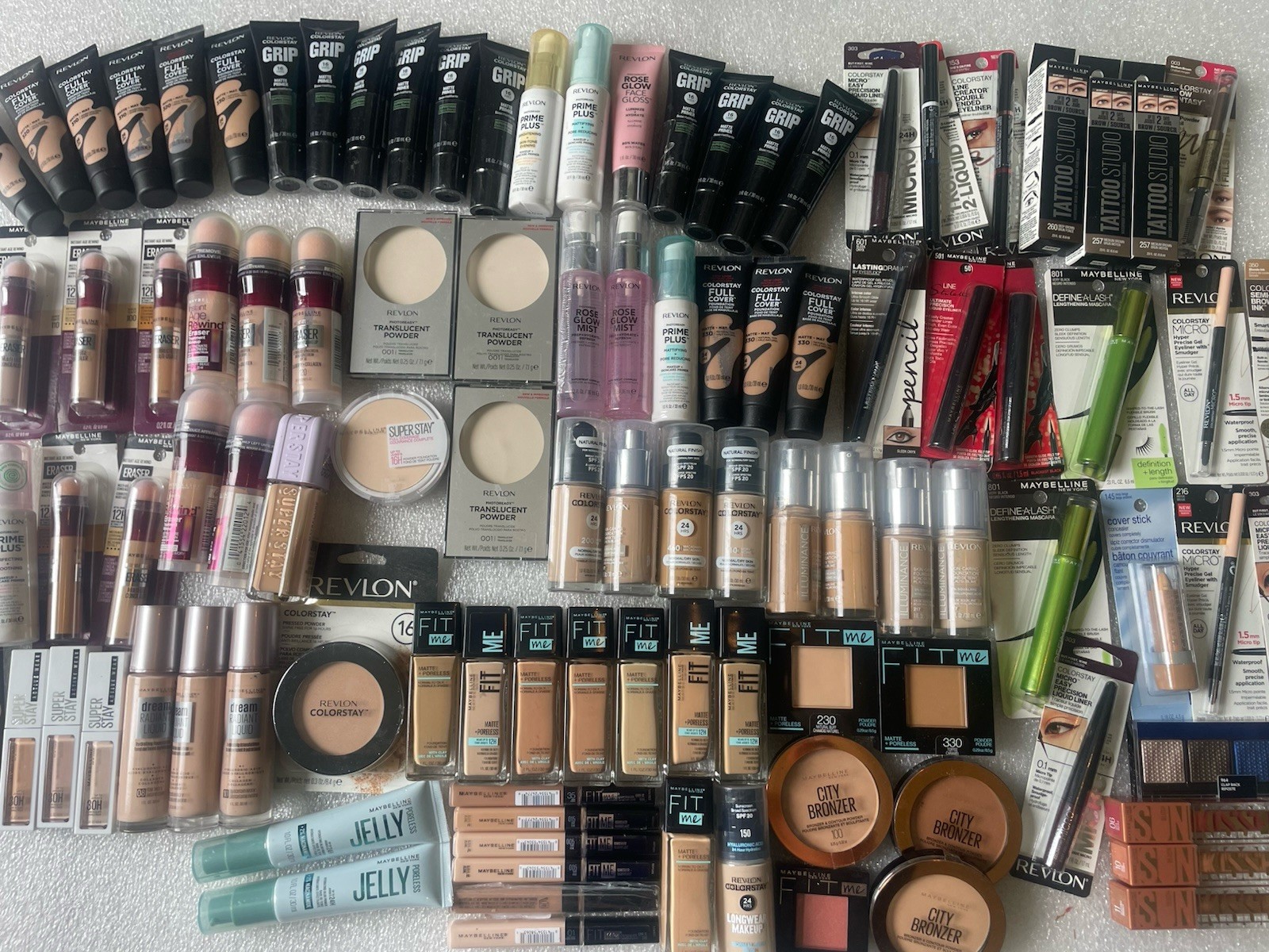 100 X Maybelline/ Revlon Mixed Makeup Lot! Assorted With Dups View Eye, Lip, Fac