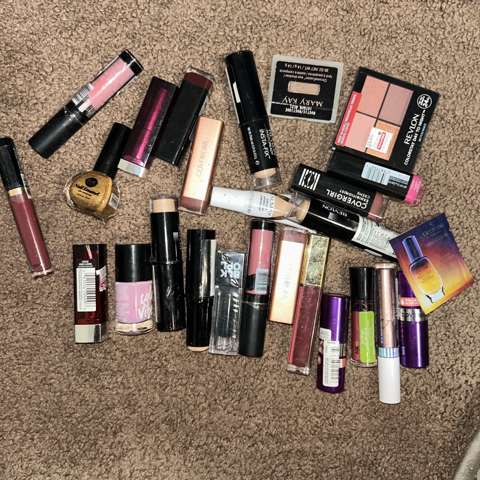 Mixed Makeup Make Up Lot CoverGirl Maybelline Revlon L’Oreal LIPSTICK FOUNDATION