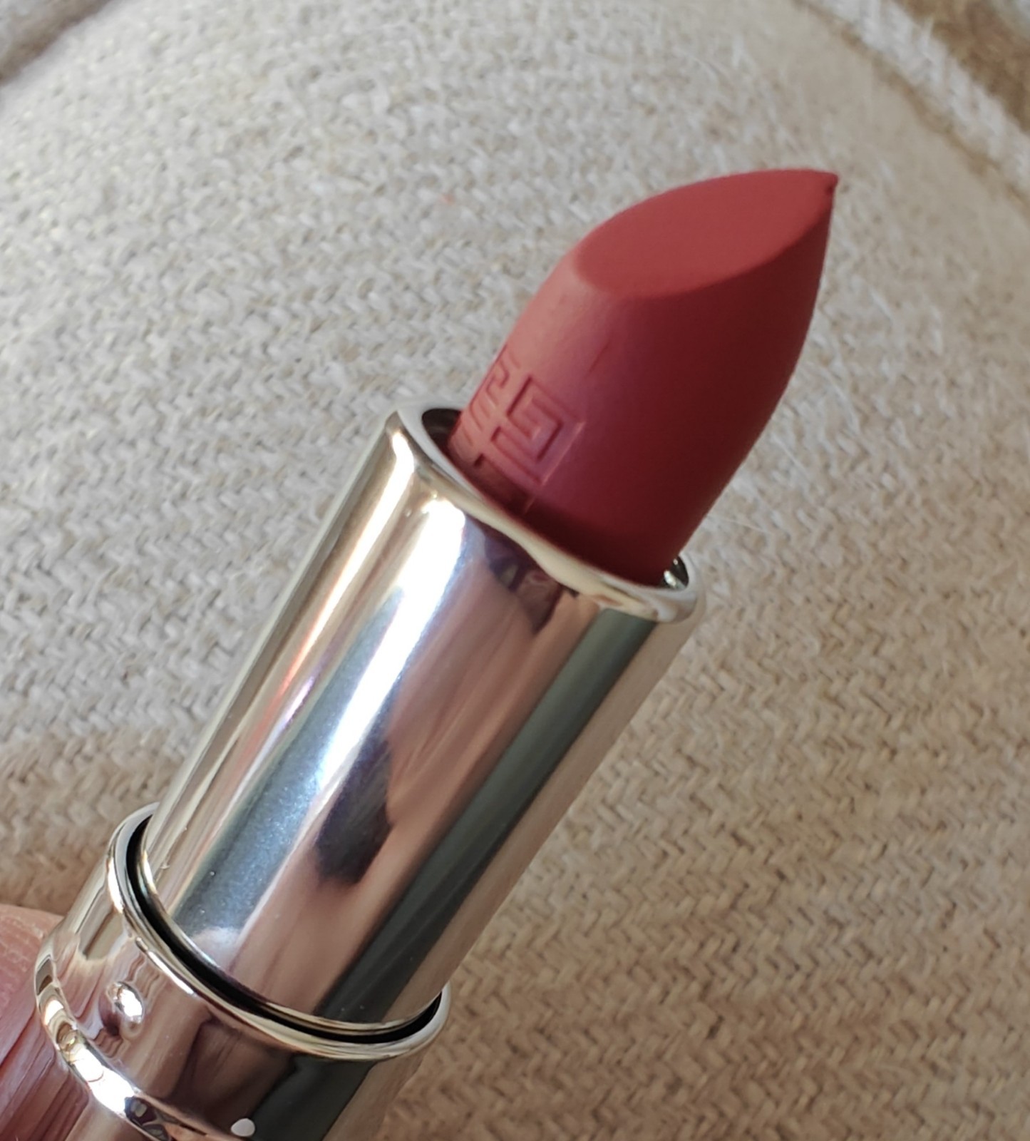 Beauty Bundle Feat: Two-faced, Wander, Urban Decay, Ysl, Givenchy, BareMinerals+