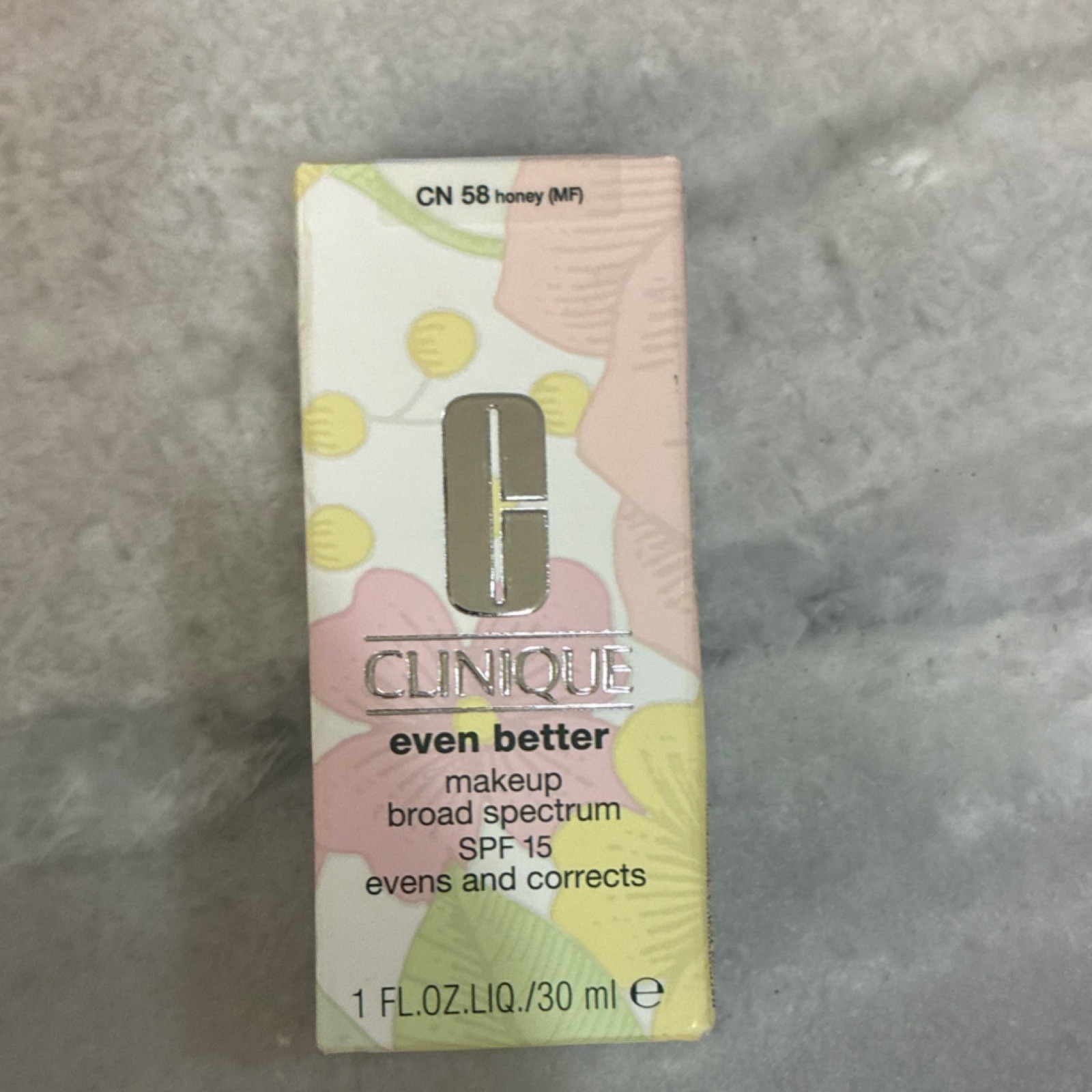 Clinique Full Size Makeup/Skincare Lot Moisture Surge + Redness Solutions SPF 15