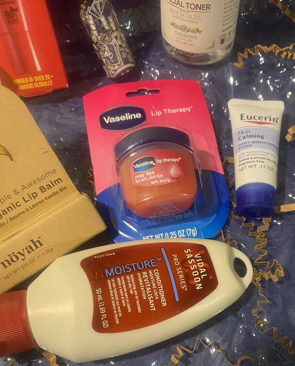 💋Beauty Bundle Lot Makeup Wipes Toner Eucerin Lip Cheek Tint PooPotpuri &More🎀