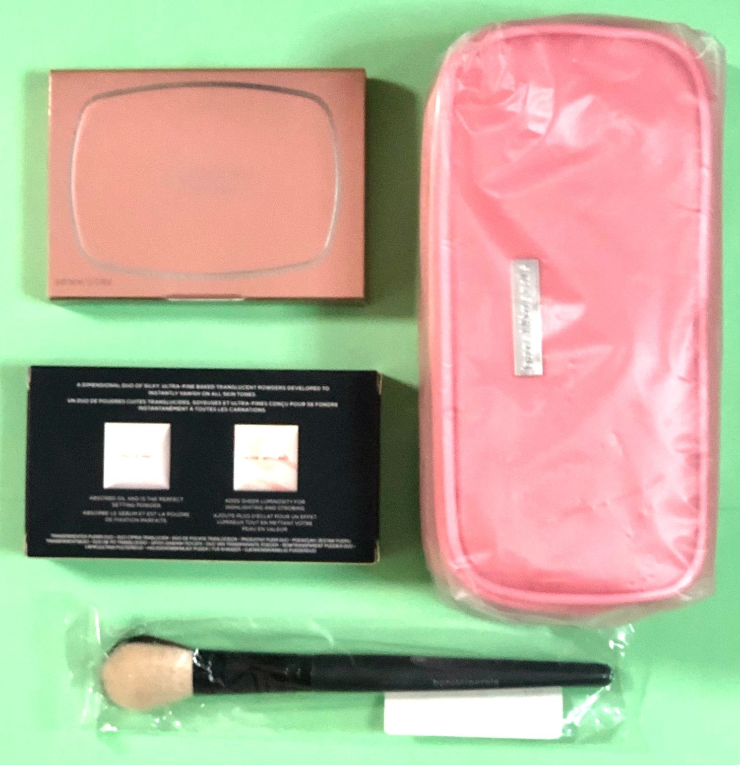 bareMinerals 4 Items THE POSH NUTRALS,INVISIBLE LIGHT,2TONE BRUSH,EYE COSUMECASE