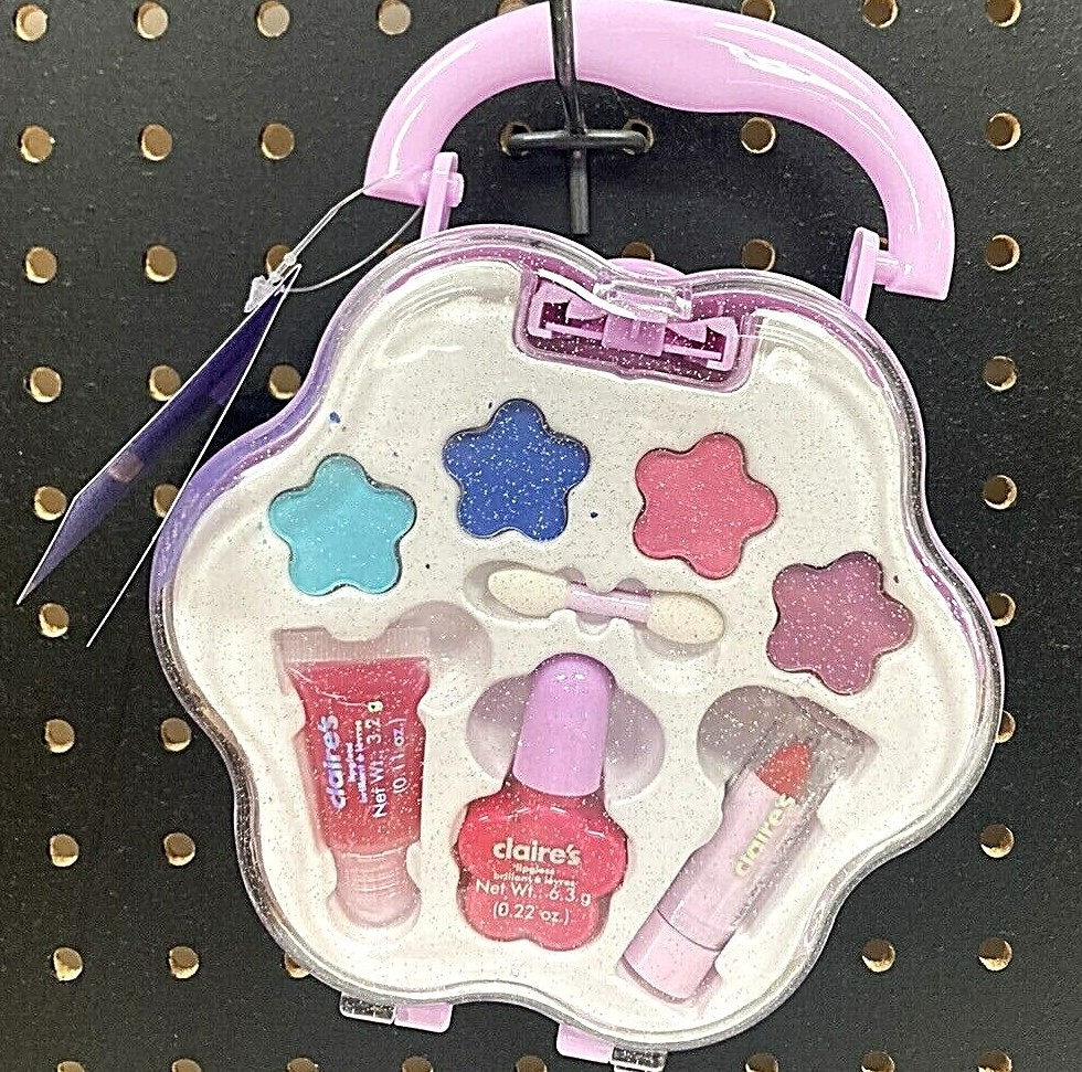 Claire’s Girls Flower Shaped Makeup Kit 4 Eyeshadows 2 Lip Gloss 1 Lipstick NEW