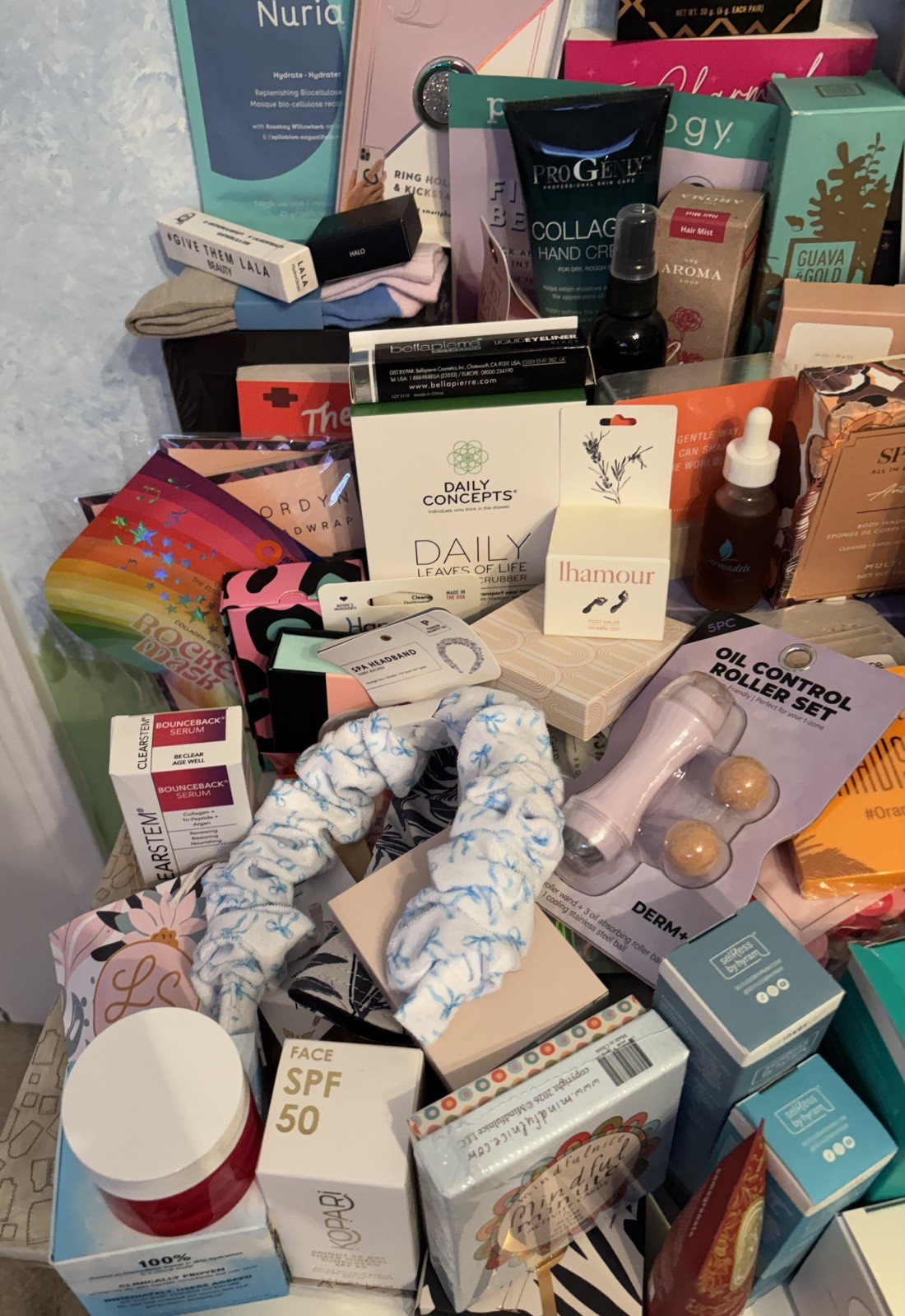 9-12 Luxury Beauty Mystery Box-FULL SIZE-High End-Skincare Body Makeup-BRAND NEW
