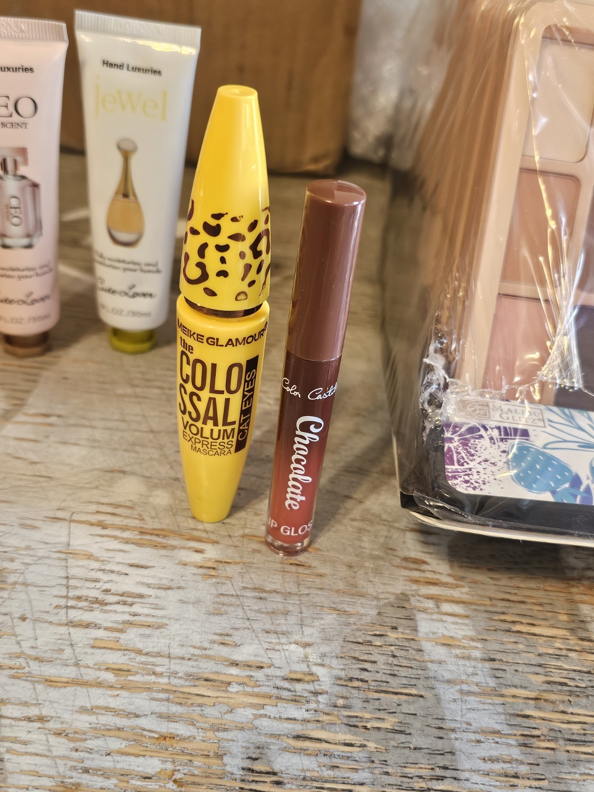Makeup Mixed of 14 Pc makeup lot lip,eye,blush,mascara, cream. + 2 More gifts.