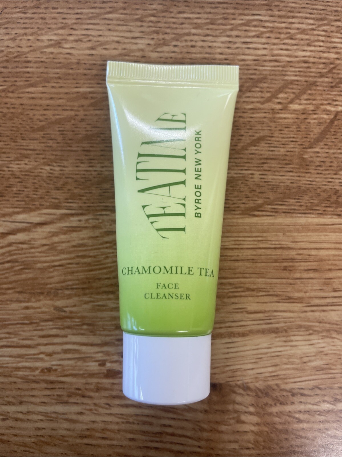Lot of 4 travel/sample size – Makeup, Skin, and Beauty Items