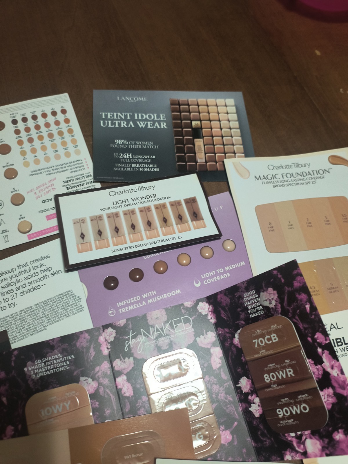 Lot of 17 Random Mix Brands Foundation/Concealer Samples