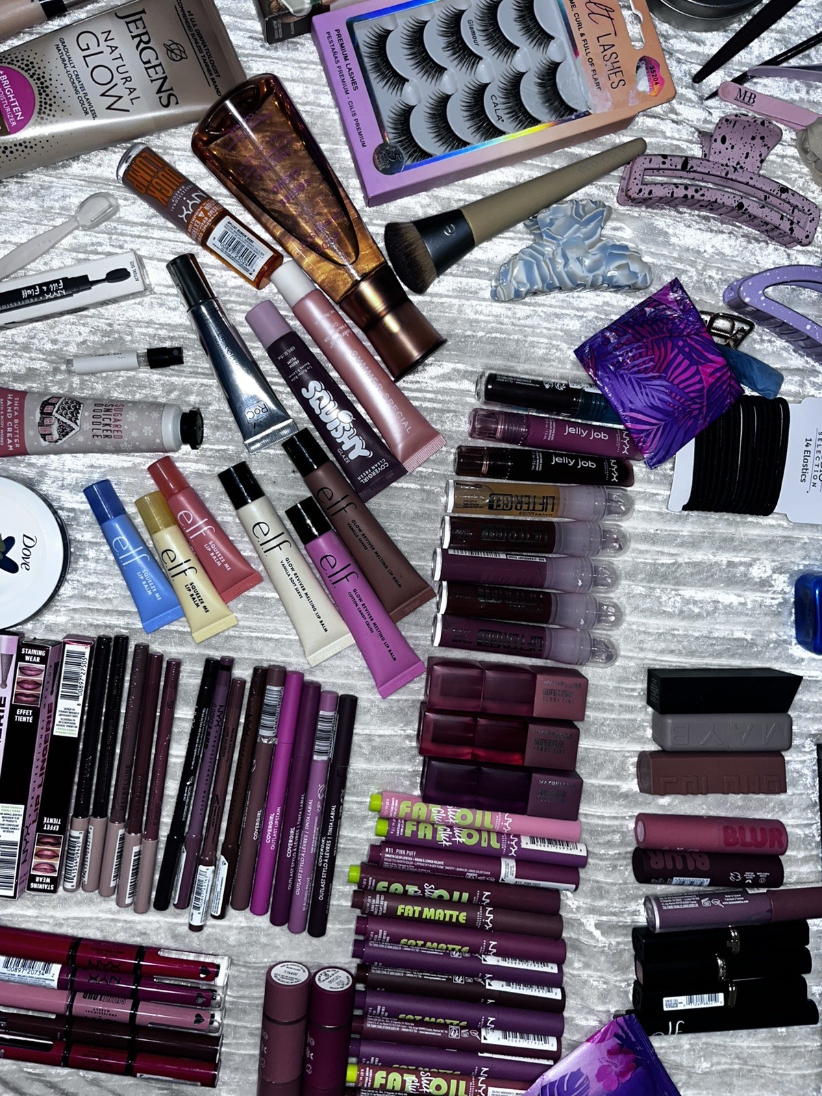 11-15 pc Beauty, Fashion/Self-Care Mystery Box/TrendySurprisebox:MIX LOT/BEAUTY