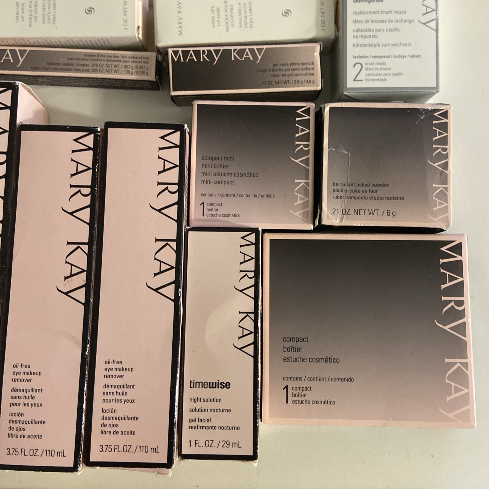 Mary Kay Lot Of 15 piece Makeup Please Look Carefully For The Pictures
