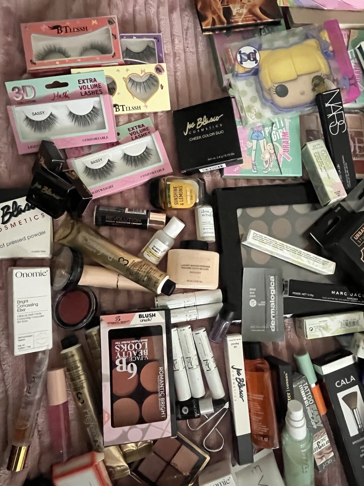 27-piece Name Brands Lot fun mixed makeup skincare body care & more