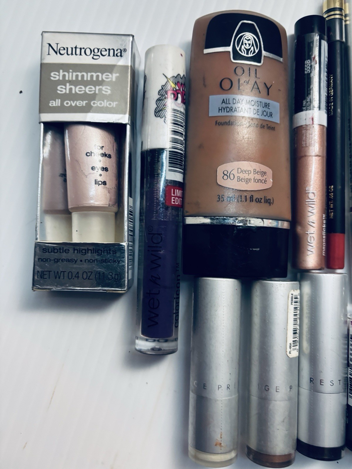 Lot Of Discontinued Collectible Make Up 20 Pcs Make Up For Artists & Enthusiasts