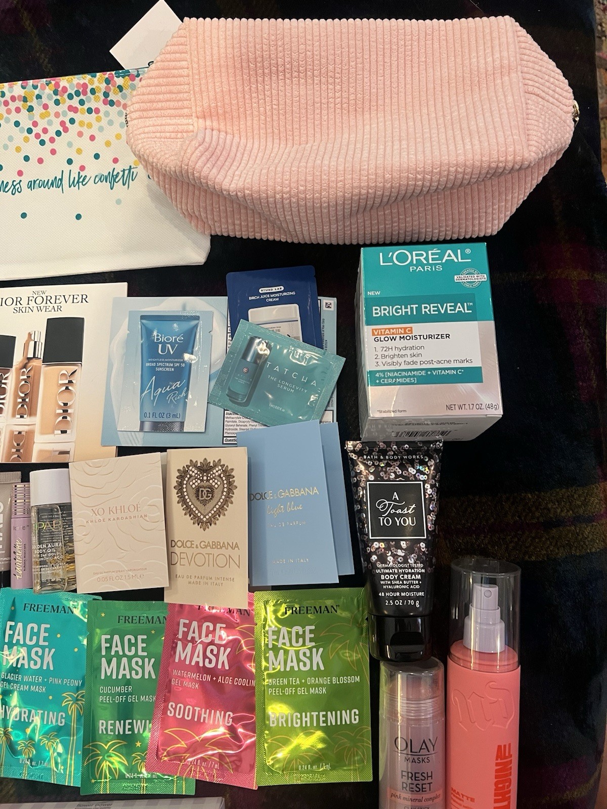 37 Piece Beauty Bundle W/8 Full Size Products