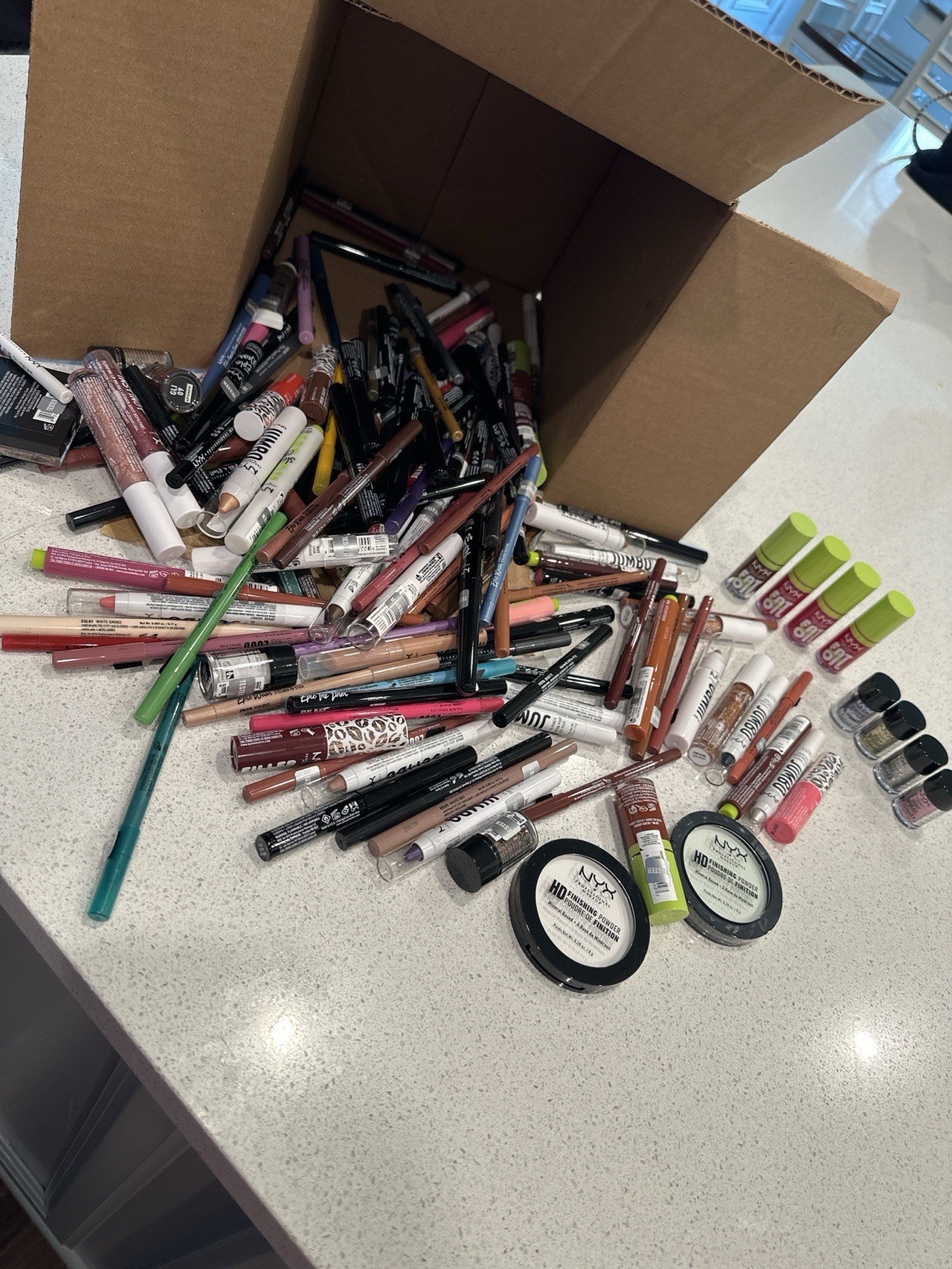 Large Mixed Makeup Lot NYX – PB2