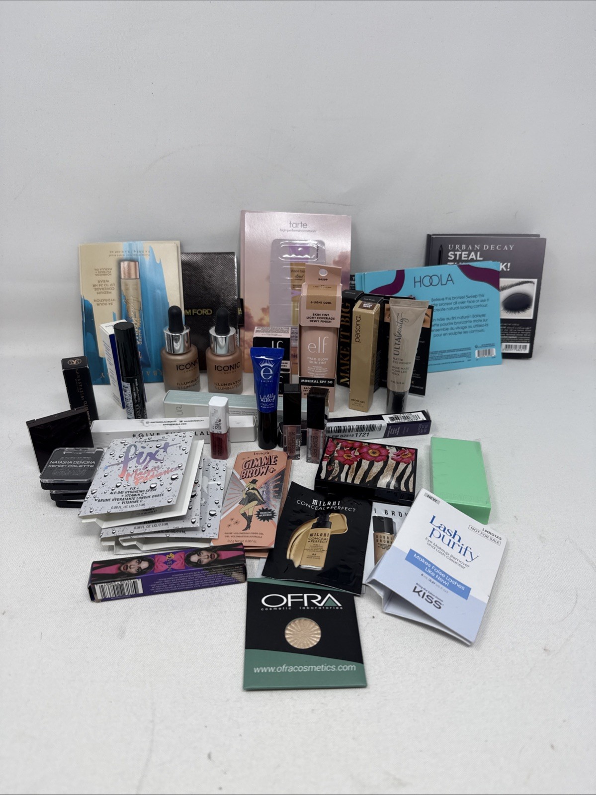 50 X Mixed Makeup Samples RN 5
