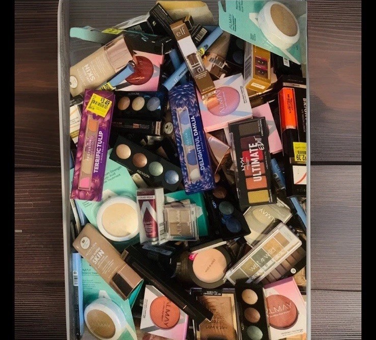 New Makeup Lot (10 Pieces )