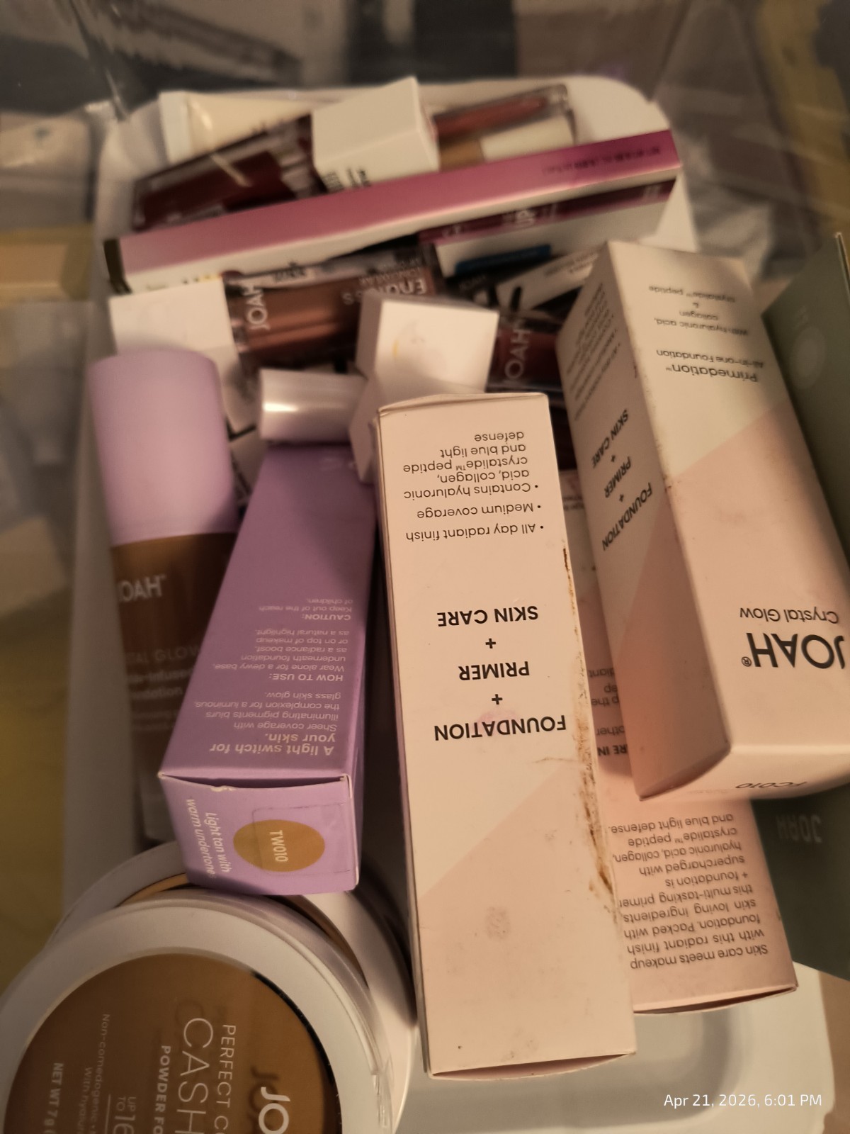 25 Piece Beauty Makeup Lot Face Lips Eyes Revlon Almay LA Girl Revolution Joah++