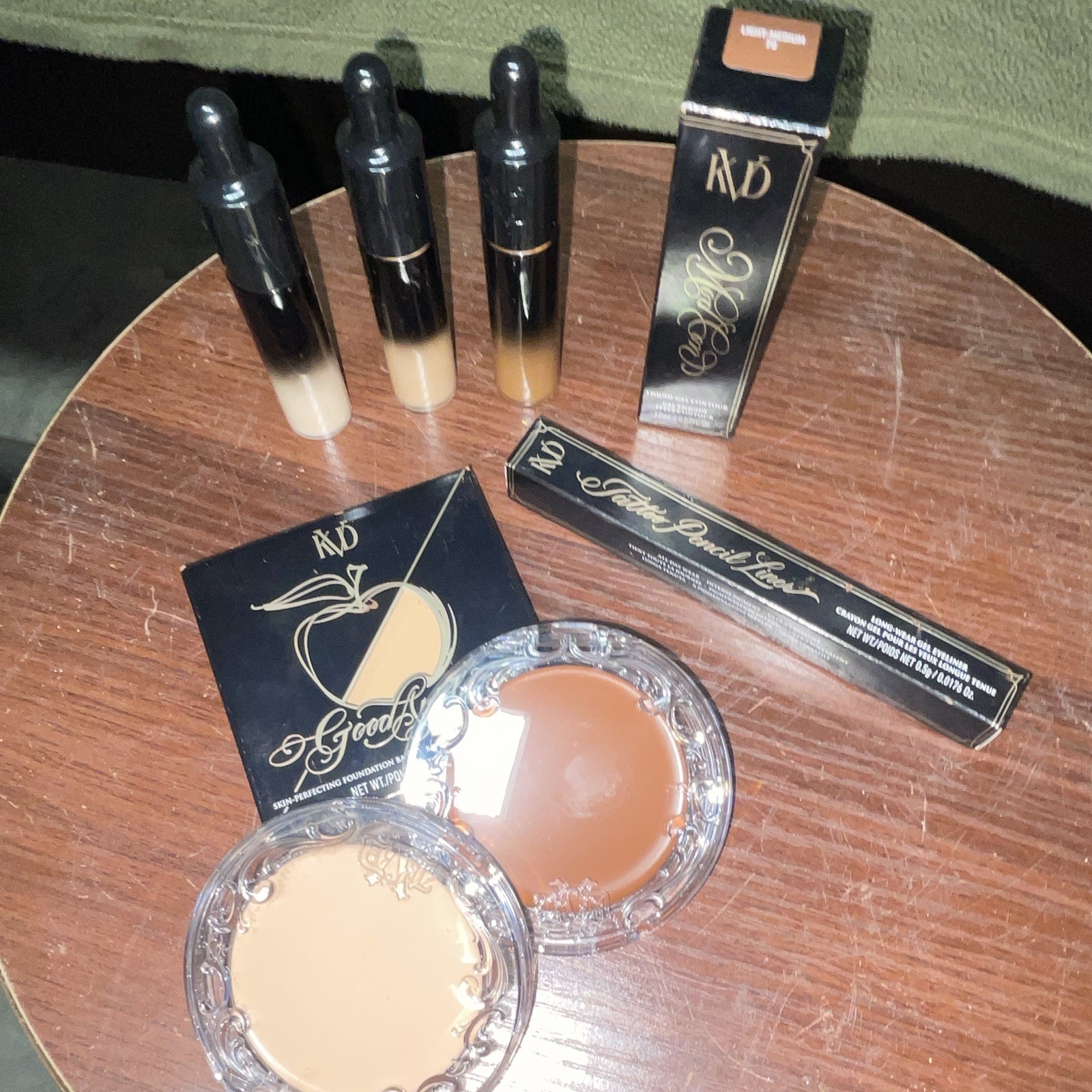 KVD Good Apple Makeup Lot: Tattoo Pencil Liner, Liquid Contour, Powder Compacts
