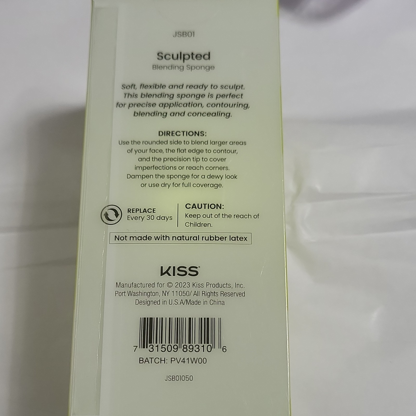 1 JOAH , 1 SONIA KASHUK and 2 SASSY + CHIC Makeup Blenders