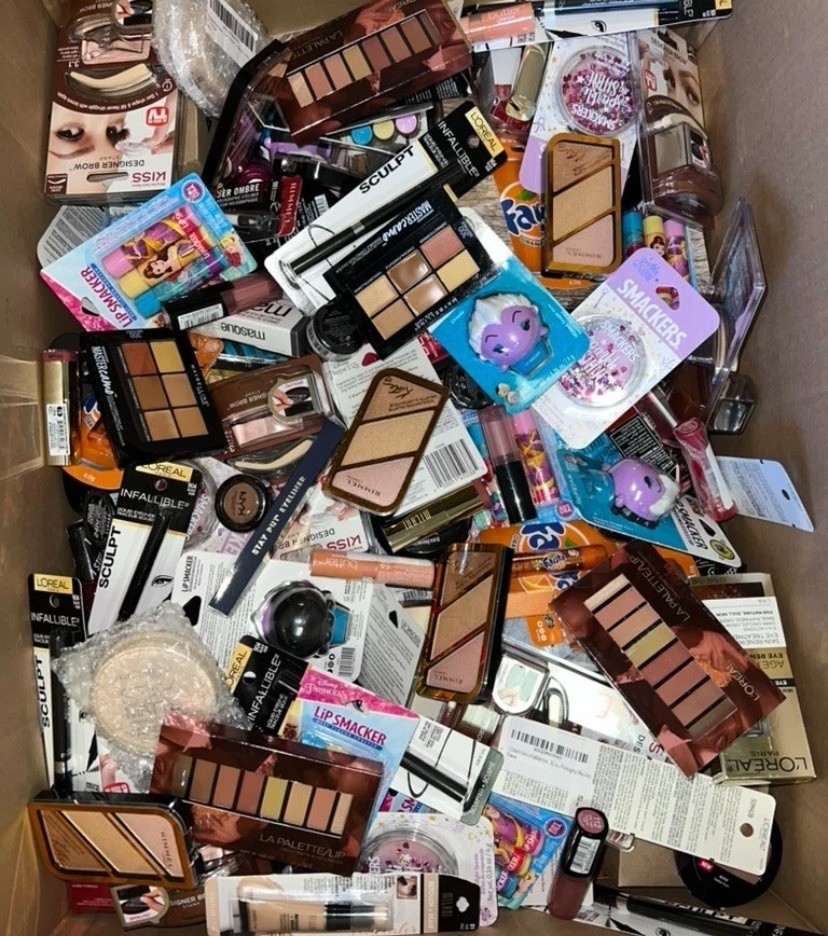 Wholesale Cosmetics Makeup Beauty Bundles High Quality Items 15-20 Mixed Pieces
