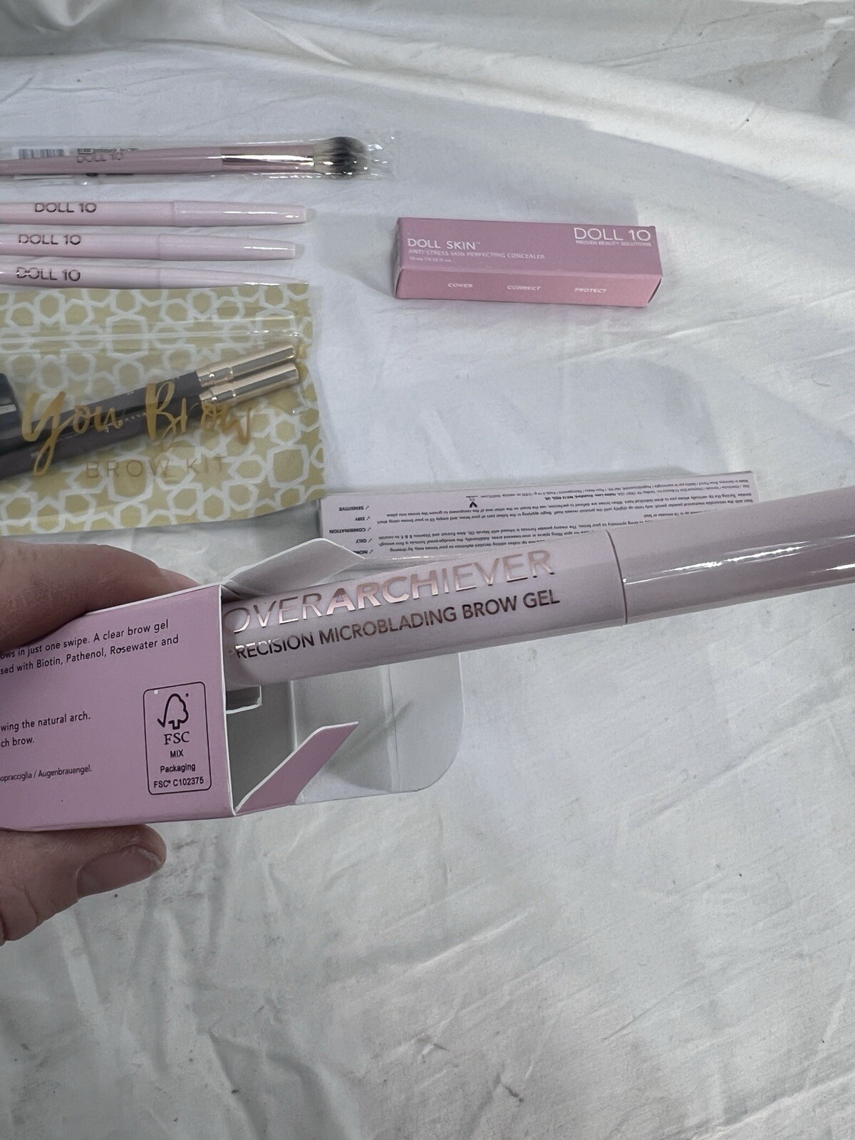 Lot Of Doll 10 Makeup: Brow Pencil , Overarchiever, Anti Stress Cream, Eyeliner
