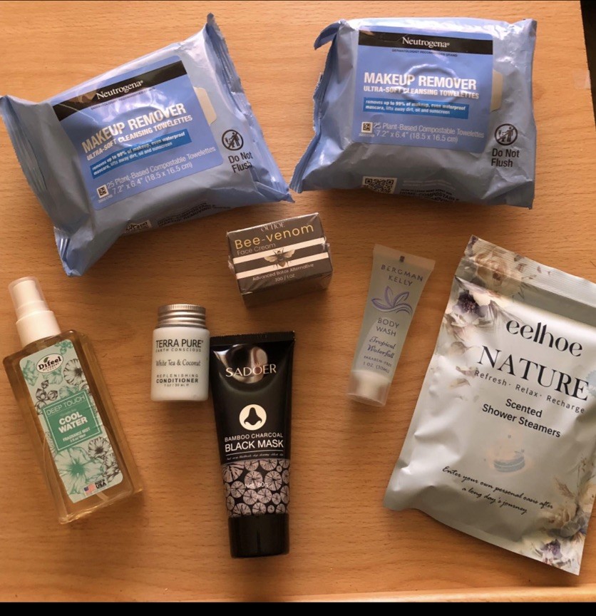 Woman’s Self Care Mixed Lot Neutrogena – Bath Gel Bee Venom Conditioner Mask New