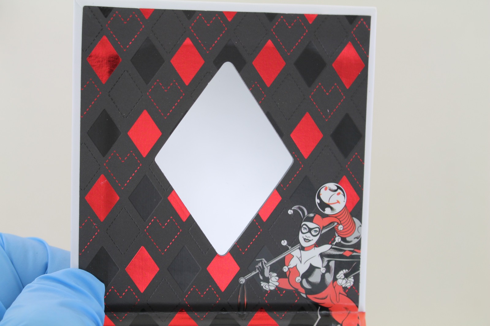New Revolution Makeup Harley Quinn Lot – Cosmetic Bag, Eyeshadow Palette, Sponge