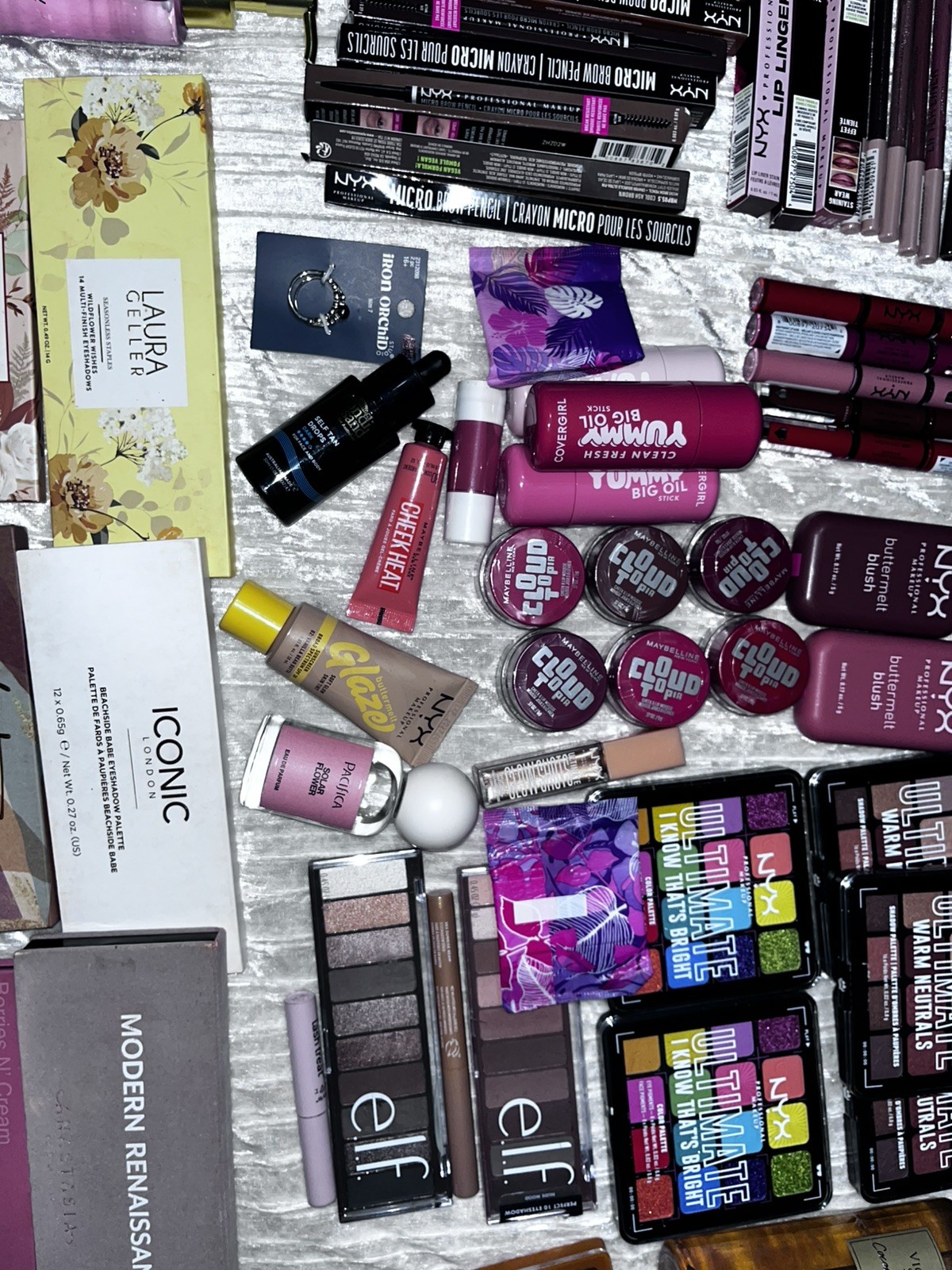 11-15 pc Beauty, Fashion/Self-Care Mystery Box/TrendySurprisebox:MIX LOT/BEAUTY