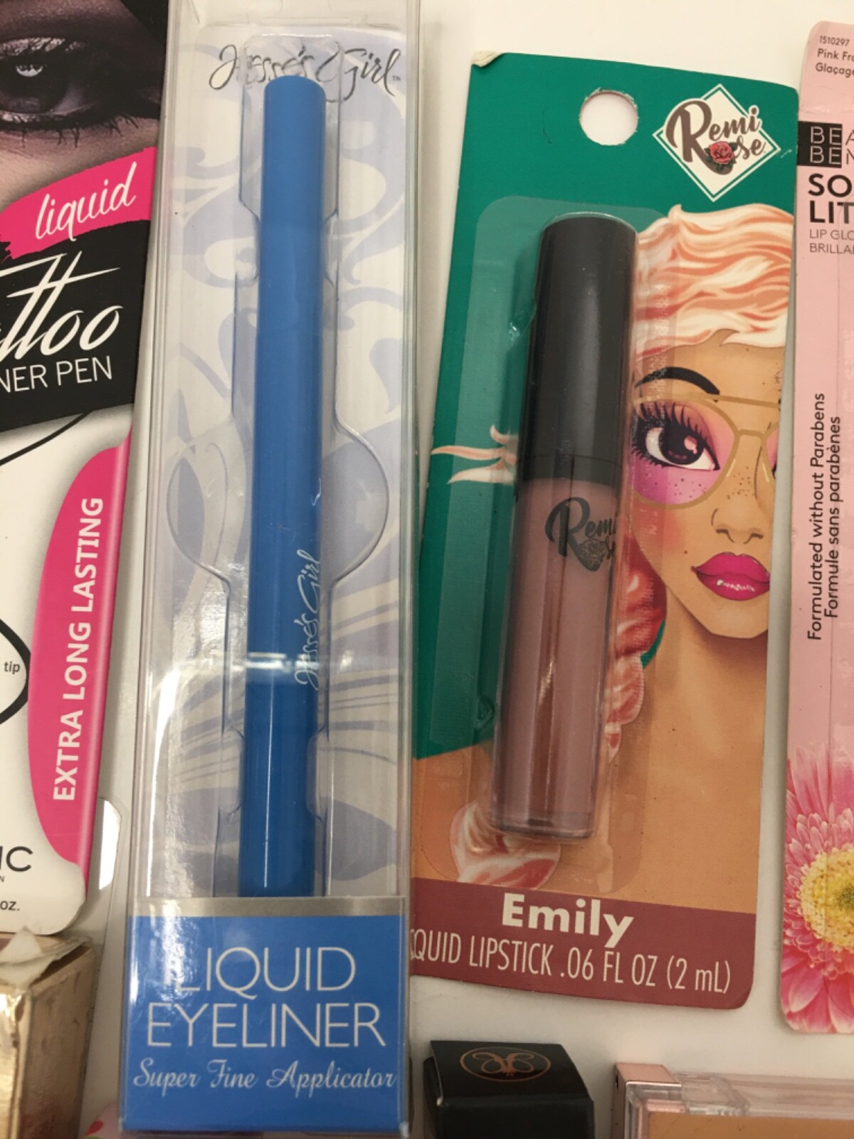 Mixed lot of 14 make up lip,eye,blush,nail