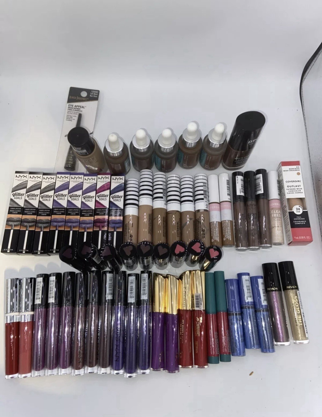 (25 Pcs) Beauty Makeup & Hair Accessories Mixed Brand New!🎀