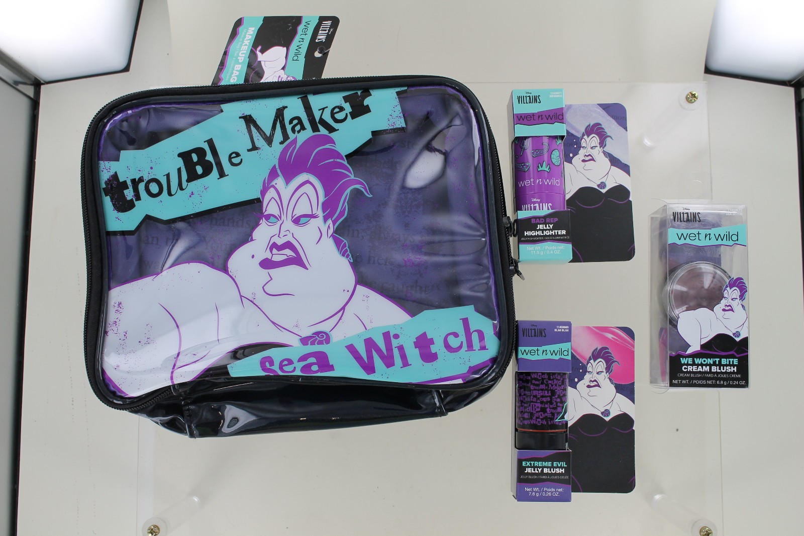New Wet N Wild Disney Villains Lot – Ursula – Bag, 2 Blush, Highlighter