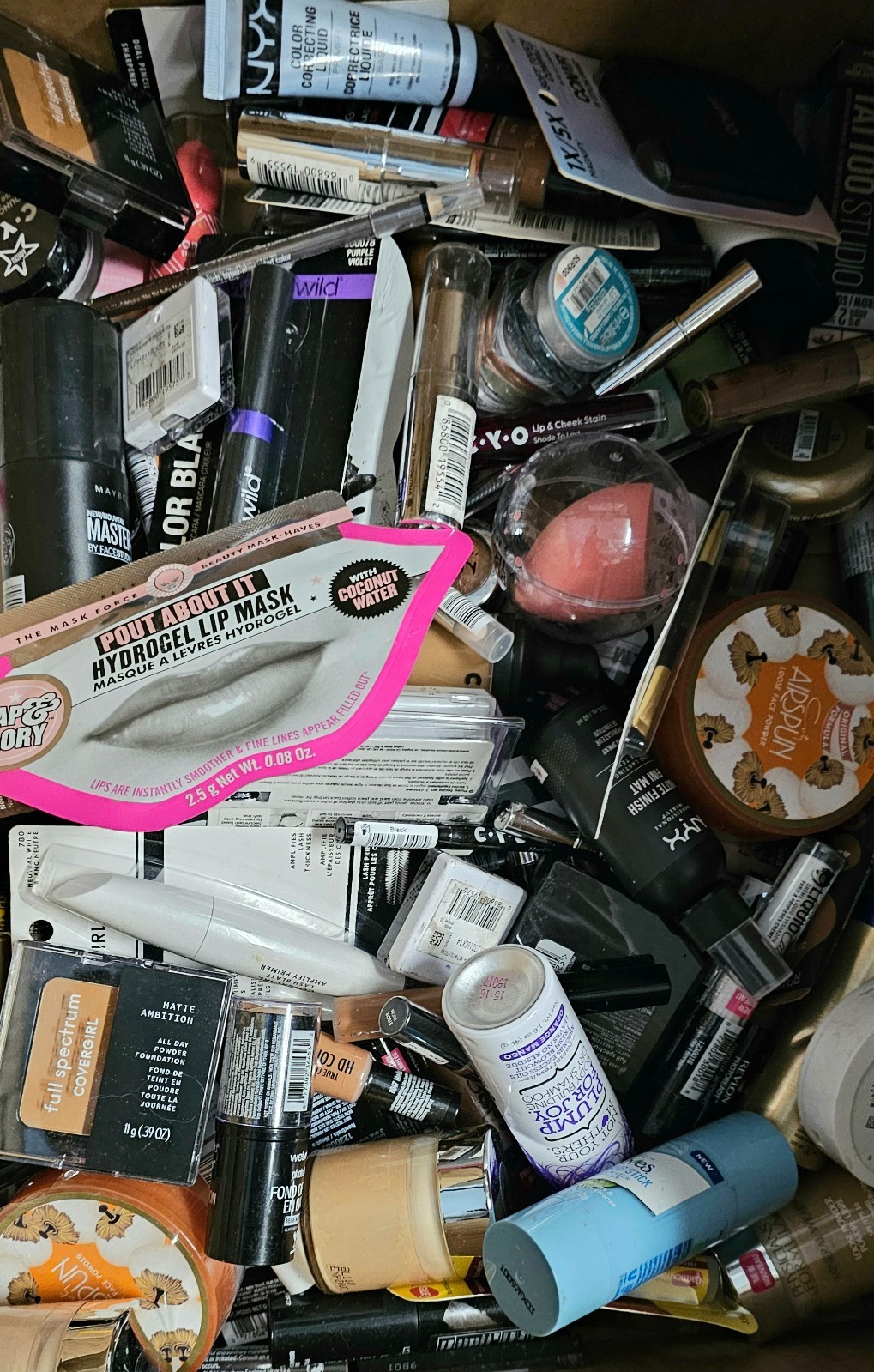 WHOLESALE LOT 50 PIECE ASSORTED NAME BRANDS COSMETICS-FAST SHIPPING!!