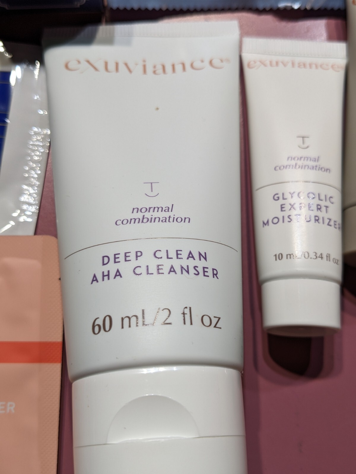 30 Piece Gift Bag Mixed Lot (7) Fragrance, Face Serums, Moisturizer, Exuviance